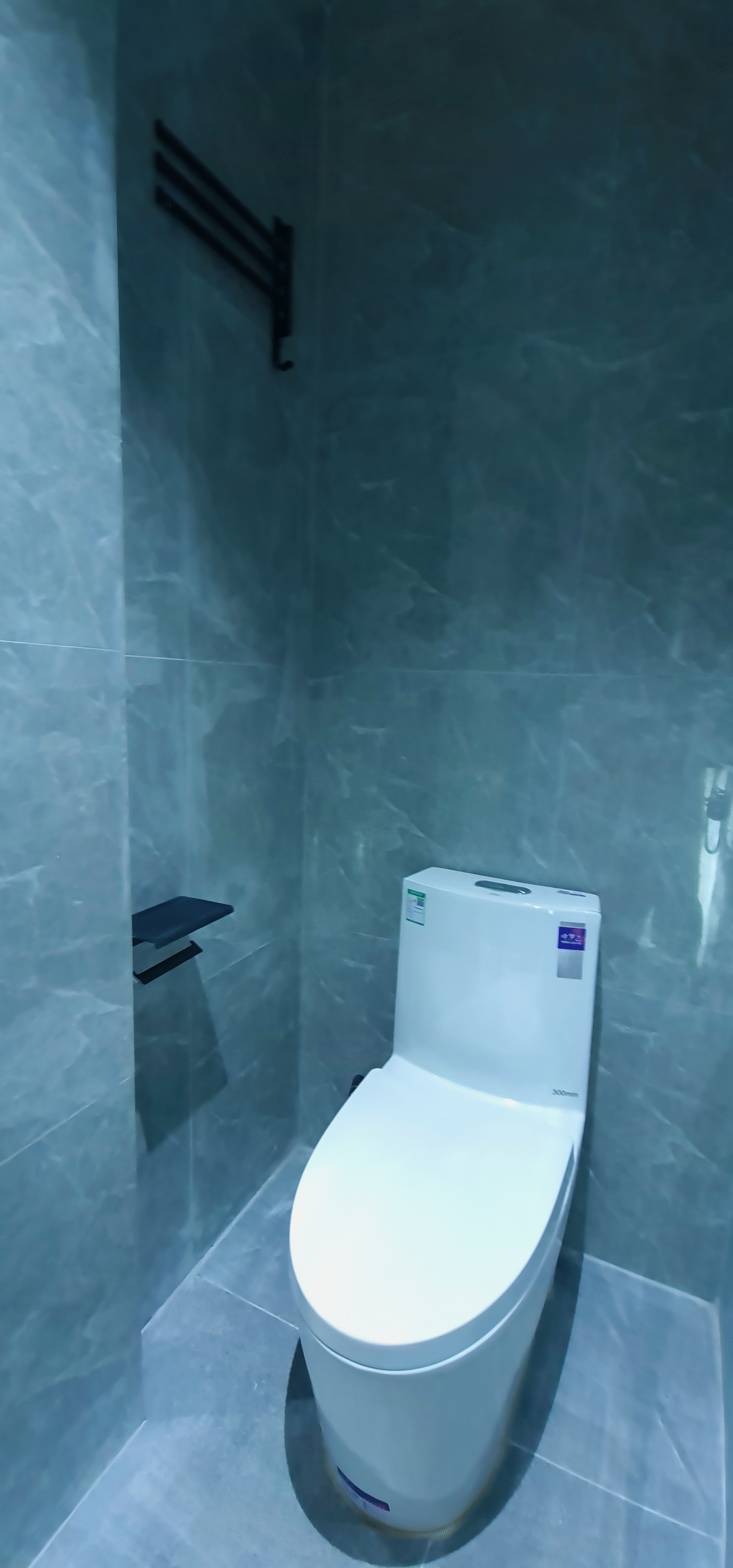 10-bed male dorm with capsule bunk beds and privacy curtains at BuenaSentro Hostel Manila.