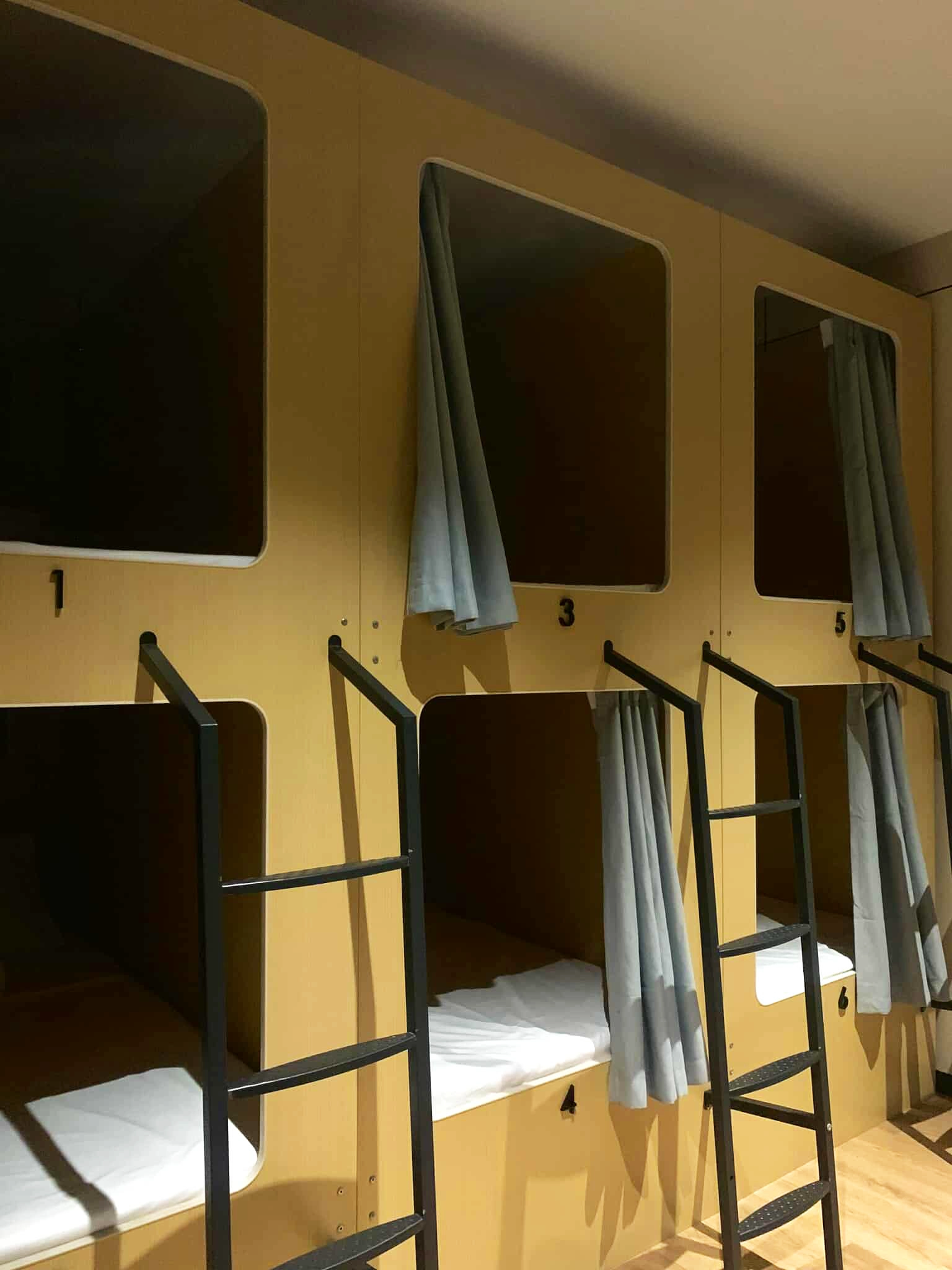 6-Bed Female Dormitory (Capsule Beds)