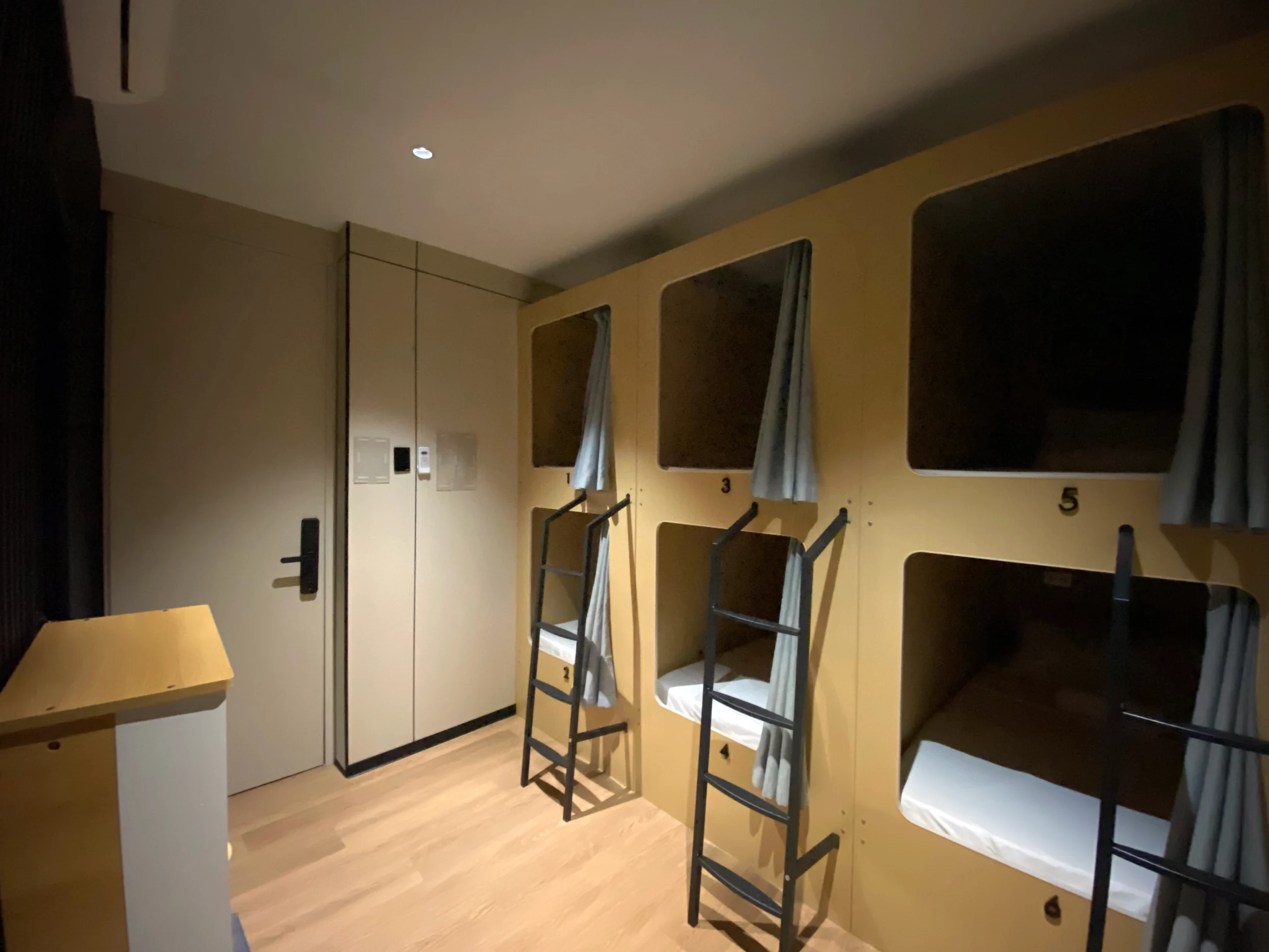 6-Bed Male Dormitory (Capsule Beds)